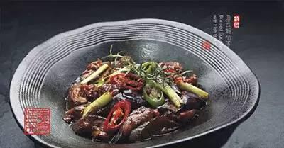 匠心三十味，细品惠食佳——探秘广州惠食佳餐厅的三十道茄子主题美食盛宴